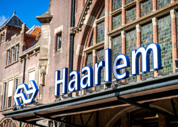 Alleen winkels op begane grond en eerste etage V&D pand