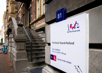 Alleen winkels op begane grond en eerste etage V&D pand