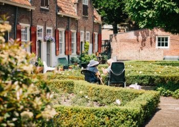 Haarlemse ouderenzorg krijgt versterking van Zuid-Europa