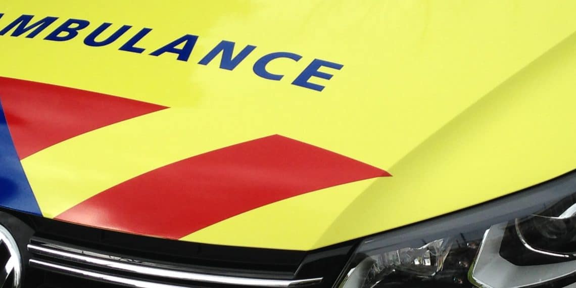 Auto slaat over de kop bij ongeluk op de Randweg