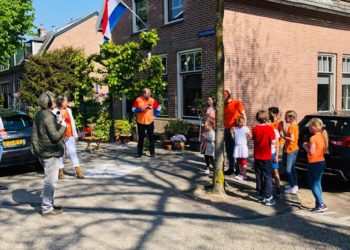 Een gezellige Koningsdag rond de Cloosterweg in Heemstede