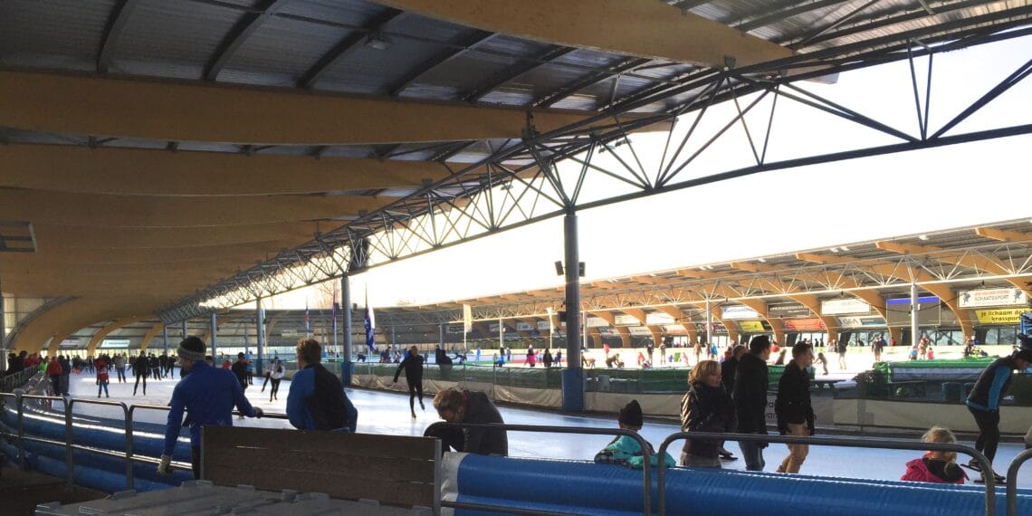 Milieudefensie eist sluiting van de IJsbaan Haarlem in zomer
