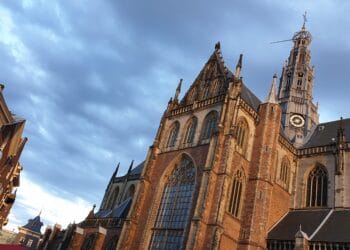 Haarlemse liedjes van Fredie Kuiper in de St. Bavo