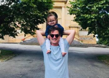 Vader loopt Pieterpad af om geld in te zamelen voor onderzoek naar FoxP1