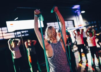 Groepsles in een sportschool. / Foto: Unsplash.com.