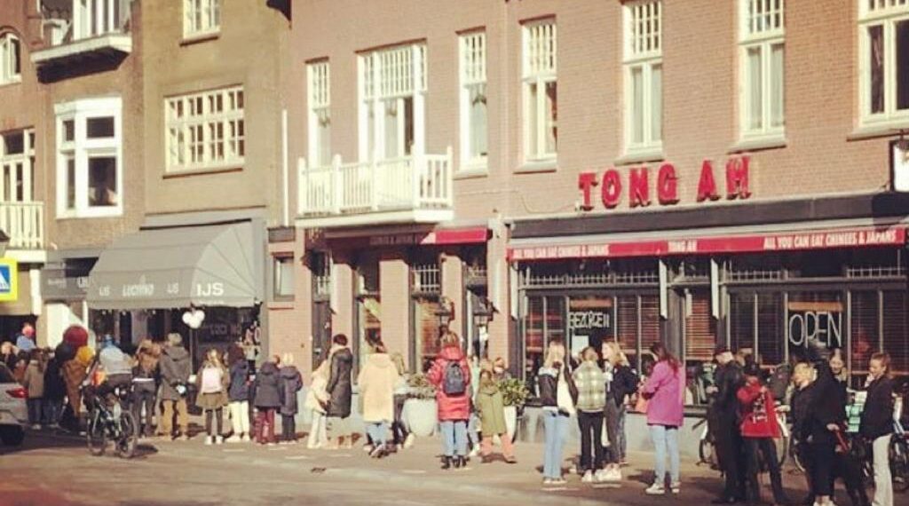 Meester-ijsbereider Luc Blok geeft zijn nieuwste ijssmaken prijs: ‘Espresso martini & Pornstar martini’