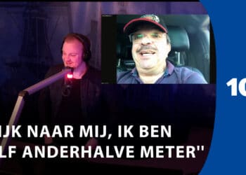 Milko wijst mensen erop om afstand te bewaren ”Kijk naar mij, ik ben anderhalve meter!”