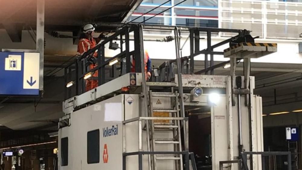 Stopbussen tussen Sloterdijk en Haarlem wegens kapotte bovenleiding