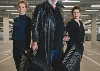 Acteur Jack Wouterse over de mogelijke sluiting van theaters om 17.00: “Ik heb nu echt het gevoel om het bijltje er bij neer te gooien. Ik kan niet meer”