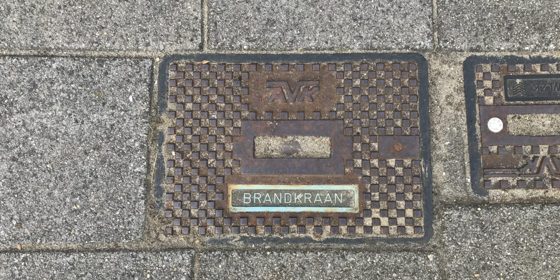 Brandweer Kennemerland stopt met gebruik brandkranen en zet voortaan waterwagens in