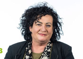 Caroline van der Plas van BoerBurgerBeweging verruilt eenmalig Den Haag voor Heemstede voor nationale Zaaidag: “De een na de andere tuin wordt betegeld”