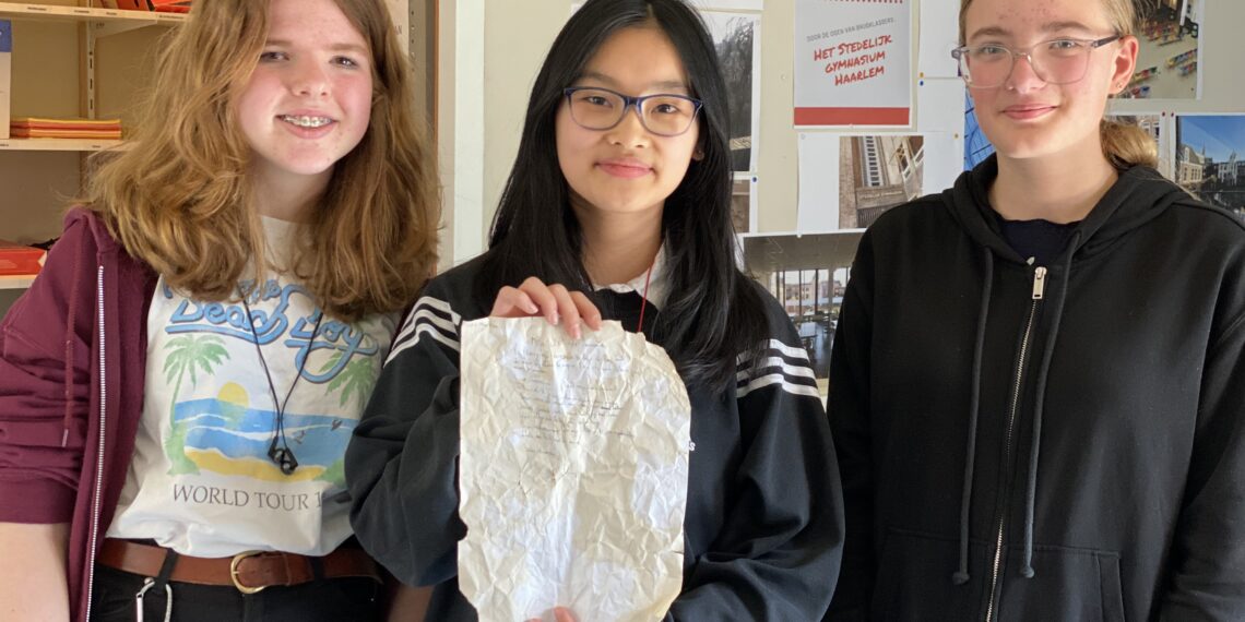 Op schoolzolder gevonden liefdesbrief uit ’63 hoort bij lesstof: “Wow, heel bijzonder”