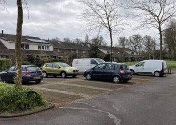 Omwonenden Heemsteeds parkeerterrein willen geen noodwoningen voor hun deur