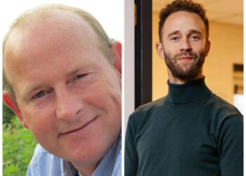 Nestor in de Heemsteedse politiek Sjaak Struijf geeft wethouderstokje door aan nieuwkomer Sam Meerhoff