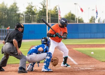 Nederland begint sterk aan Haarlemse Honkbalweek, wint eerste wedstrijd en maakt zich klaar voor vanavond