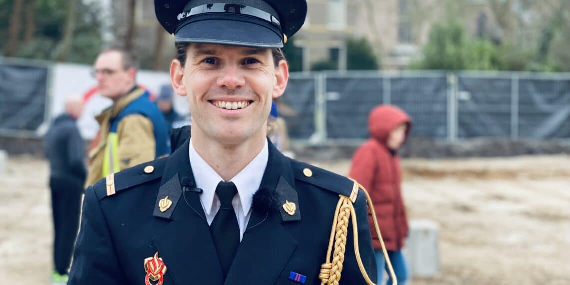 Brandweerman trekt duizenden kijkers met vlogs over sloop en bouw van kazerne