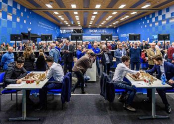 Luister terug: Tata Steel schaaktoernooi van start: Extra strenge maatregelen om valsspelen te voorkomen