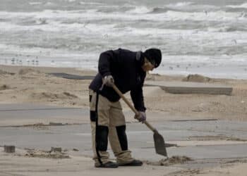 Strandtenten Zandvoort komen weer tevoorschijn “Bouw gaat erg snel”