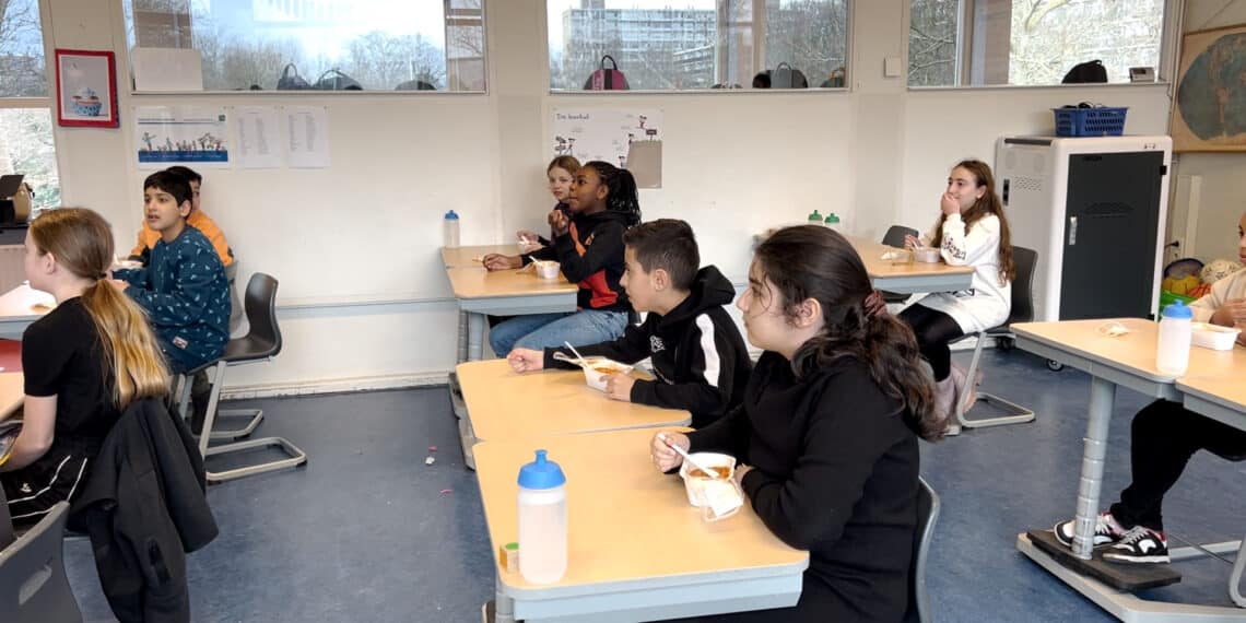 Miljoenste groentelunch op basisschool: “Veel lekkerder dan brood”