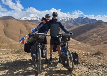 Met 10.000 kilometer op de teller bereikt fietsreiziger Tessa Centraal-Azië: ‘Een derde zit erop’