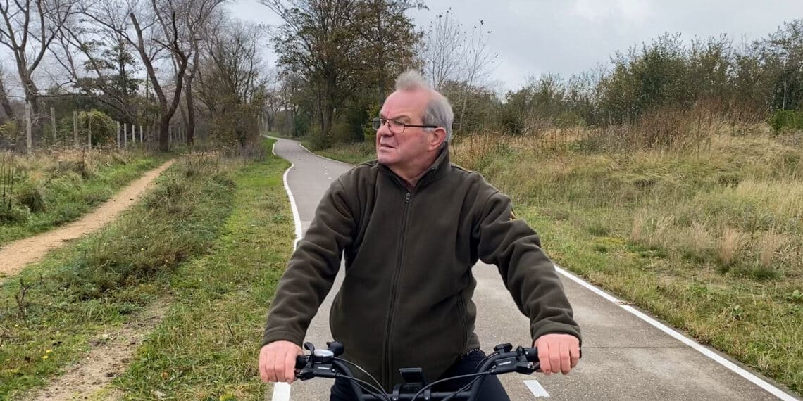 Kans op aanrijding hert weer groter door start jachtseizoen: ‘Hek Zeeweg vol gaten’