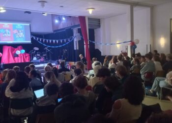 Vroeg verkiezingsontbijt op school: ‘Het is al een overwinning dat ze hier om 6 uur zijn’