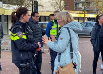 Moolenburgh in gesprek met Nieuw-Noord over veiligheid: ‘Veel klachten in deze buurt’