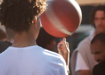 Grote Markt verandert in basketbalarena voor 3×3 PRO League: ‘De eredivisie van het straatbasketbal’