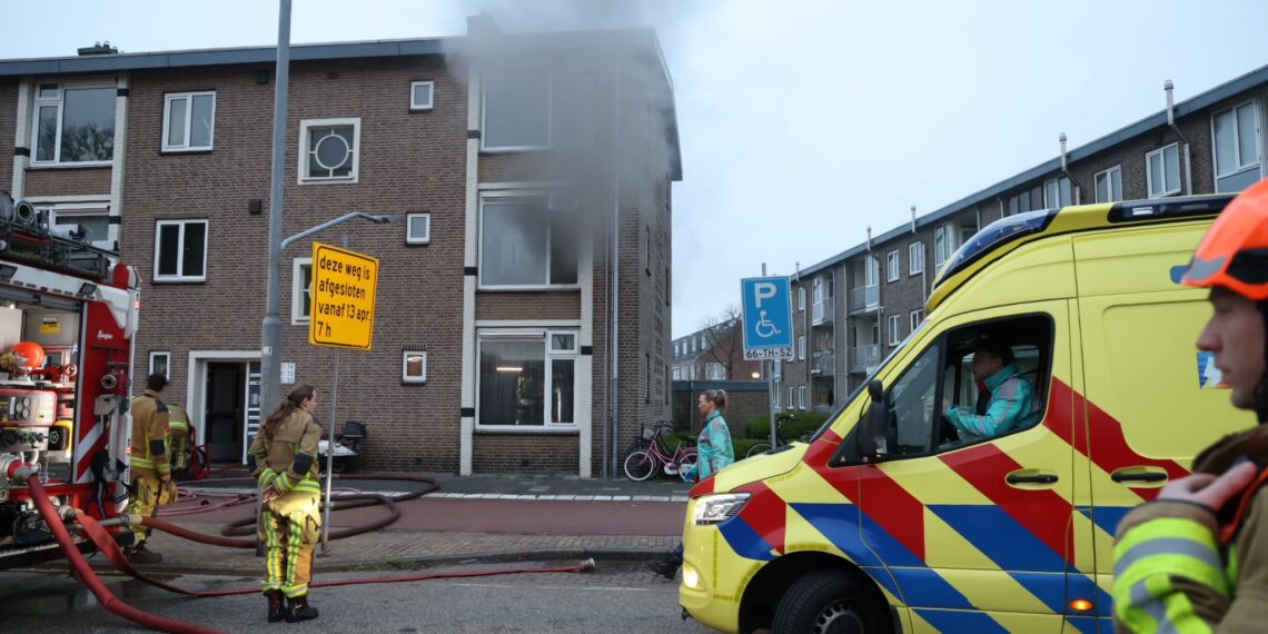 Gewonde bij woningbrand aan Prins Bernhardlaan Haarlem
